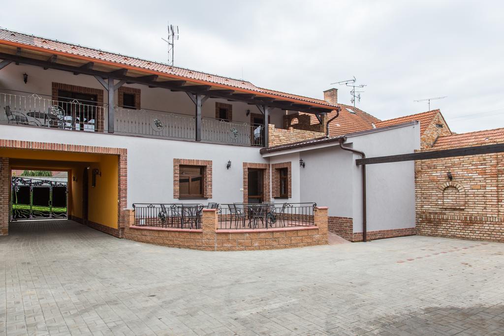 Apartmány U Babičky Mutěnice Exteriér fotografie